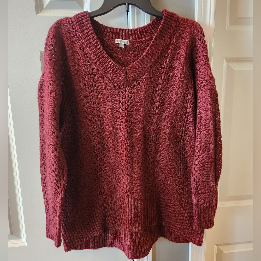 Women's V-Neck Open-Knit Sweater in Burgundy - Classic Relaxed Fit -Size LARGE